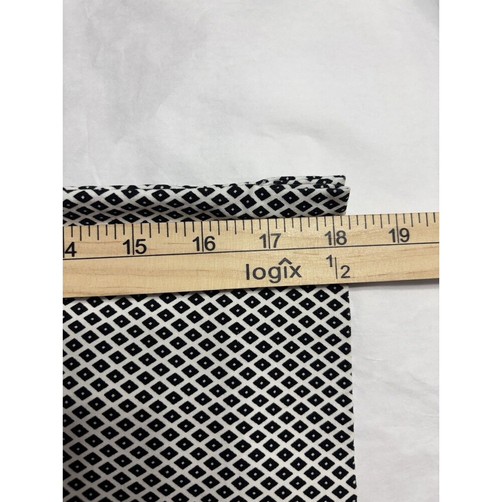 Swing Control Women's 4 Black & White Geo Print Vented Techno Golf Skort - Picture 7 of 10